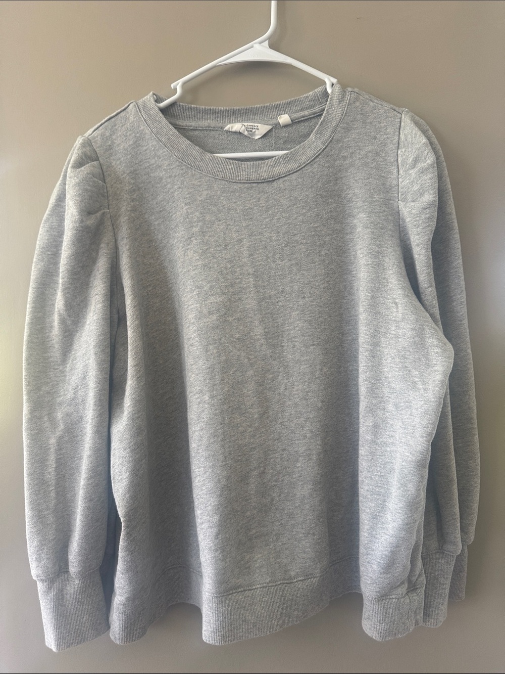 Candace Cameron Bure Light Grey Puff-Sleeve Crewneck Sweatshirt
